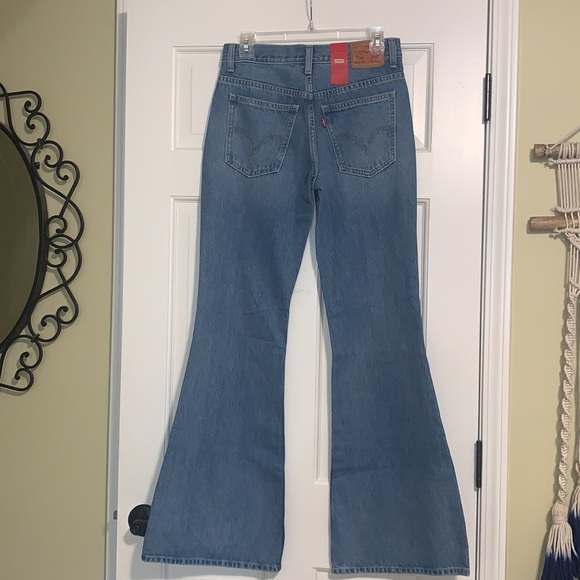 Levi’s Flare Jeans - Picture 2 of 4